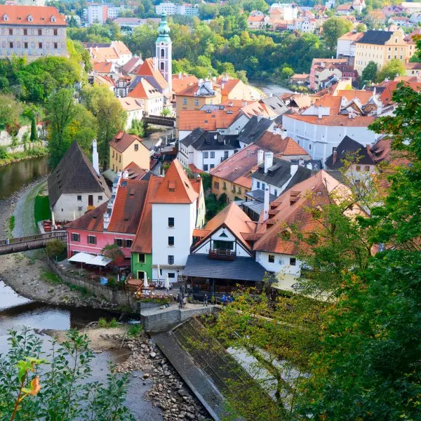 גלה את קסמה של צ'סקי קרומלוב: החופשה החלומית מחכה לך!