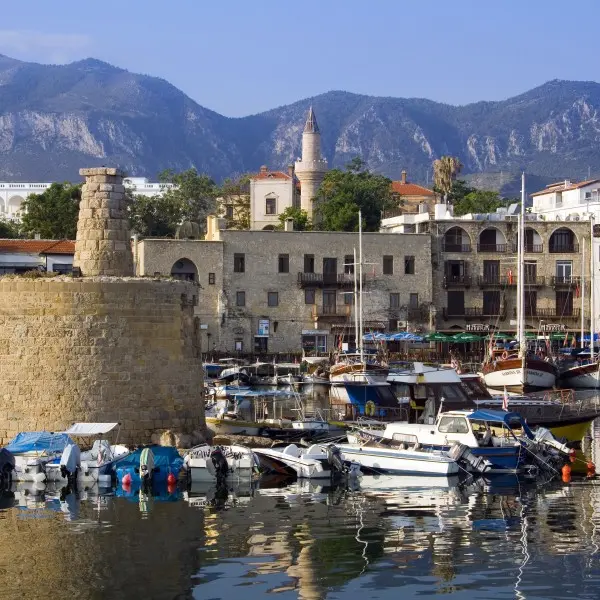 קיריניה – הפנינה הנסתרת שמחכה לכם בצפון קפריסין